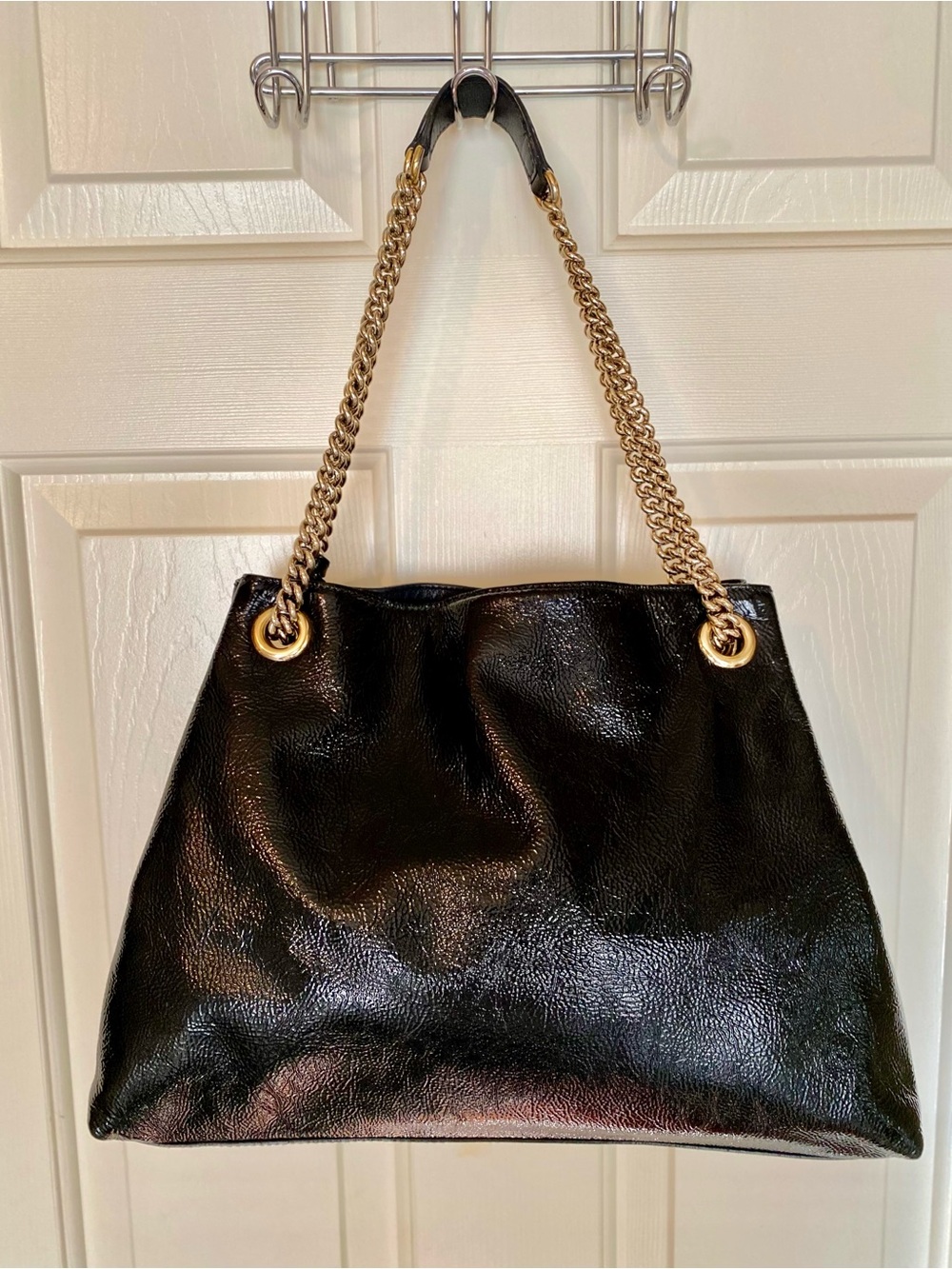 Gucci Black Patent Leather Shoulder Bag with Gold Chain Tassel - Picture 7 of 12